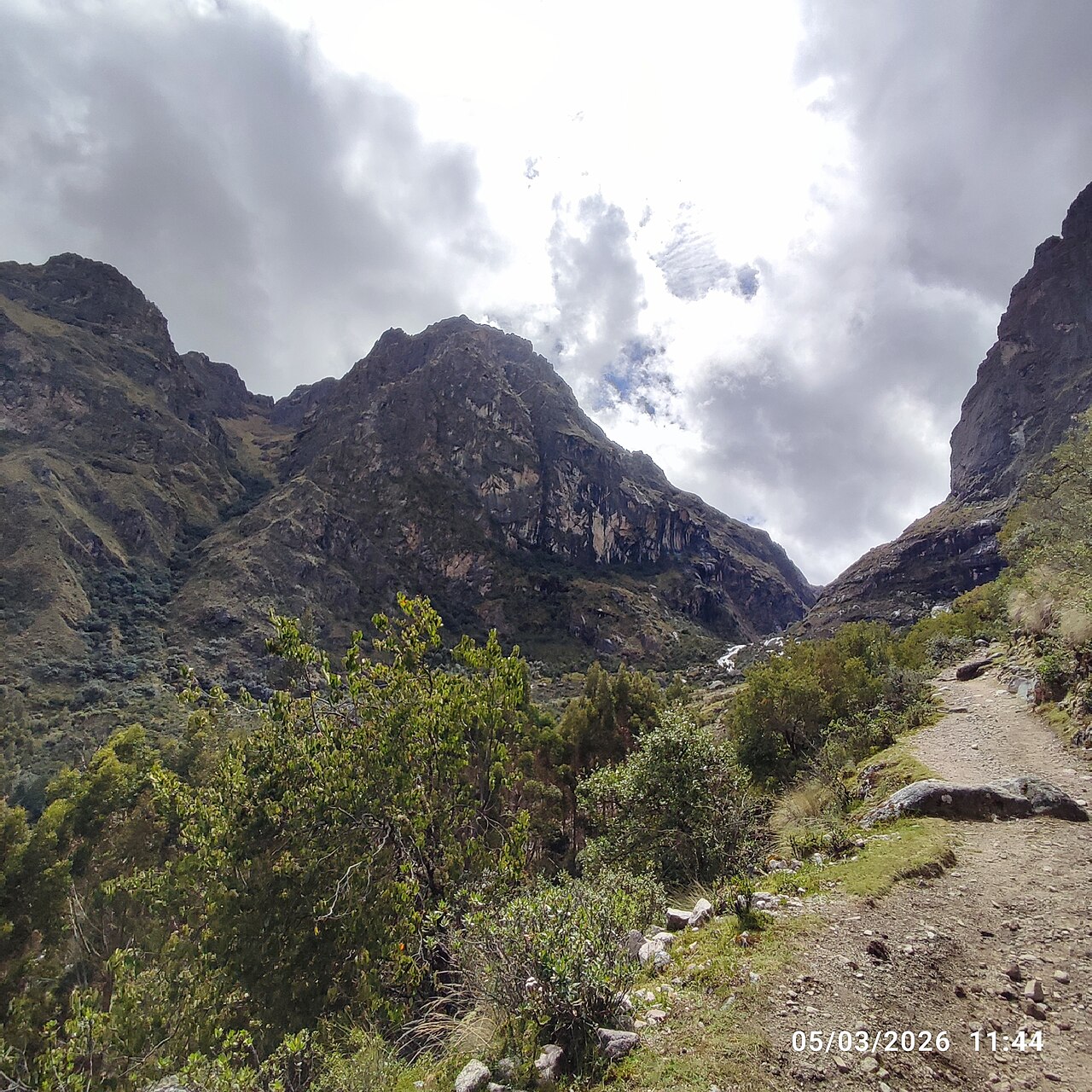 El montañismo de gran altitud: qué implica y qué riesgos plantea