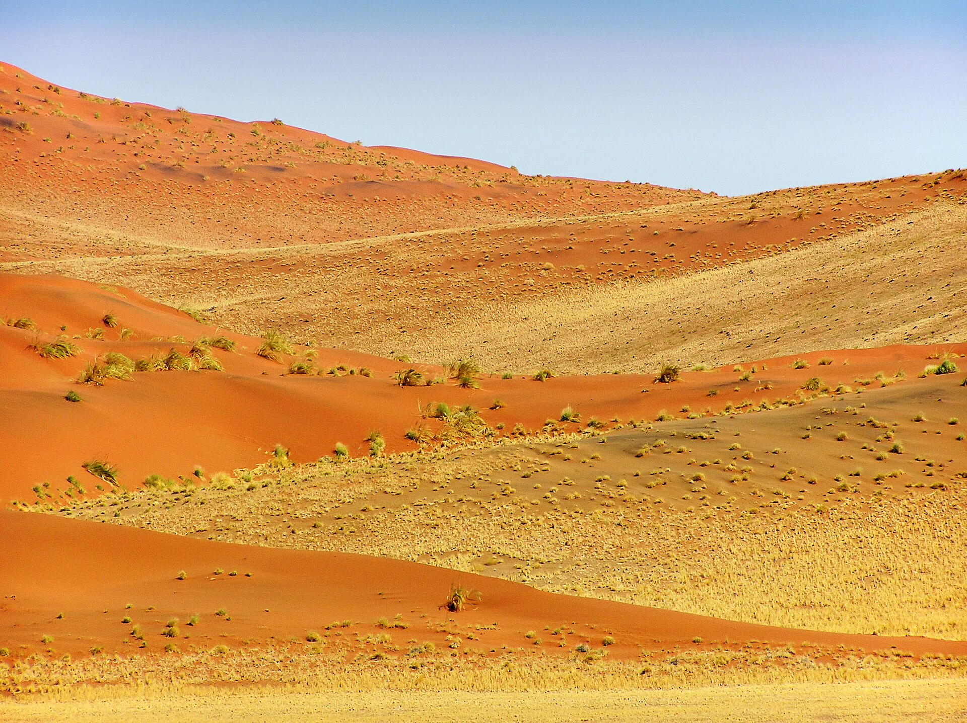 Las dunas de Sossusvlei se recorren antes del amanecer