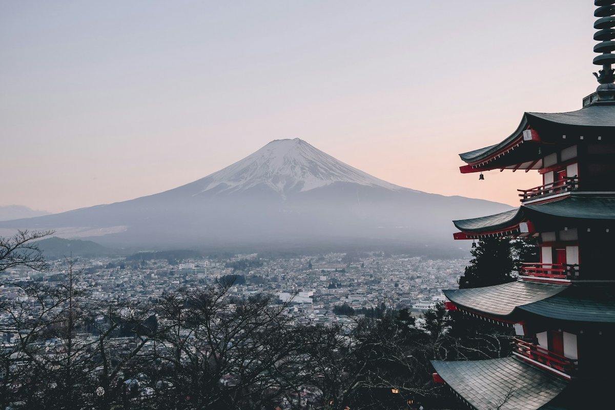Japon Rural y Salvaje: Guia para Explorar las Montanas, Islas y Rutas de Peregrinacion Fuera del Circuito Turistico Clasico