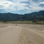 Crestas de arena repetidas hasta el horizonte sin ningún elemento que sirva de referencia